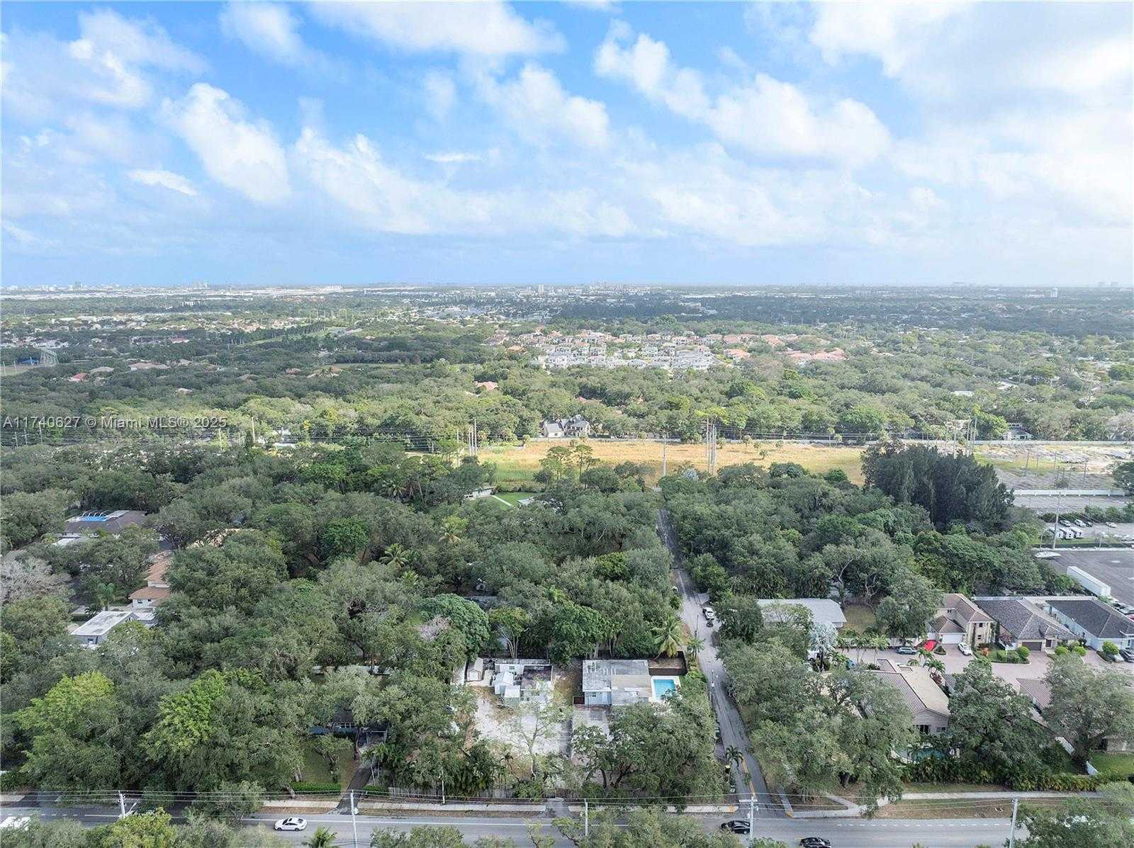 Small Image of 3981 SOUTH WEST 58TH ST, Dania Beach Number 4