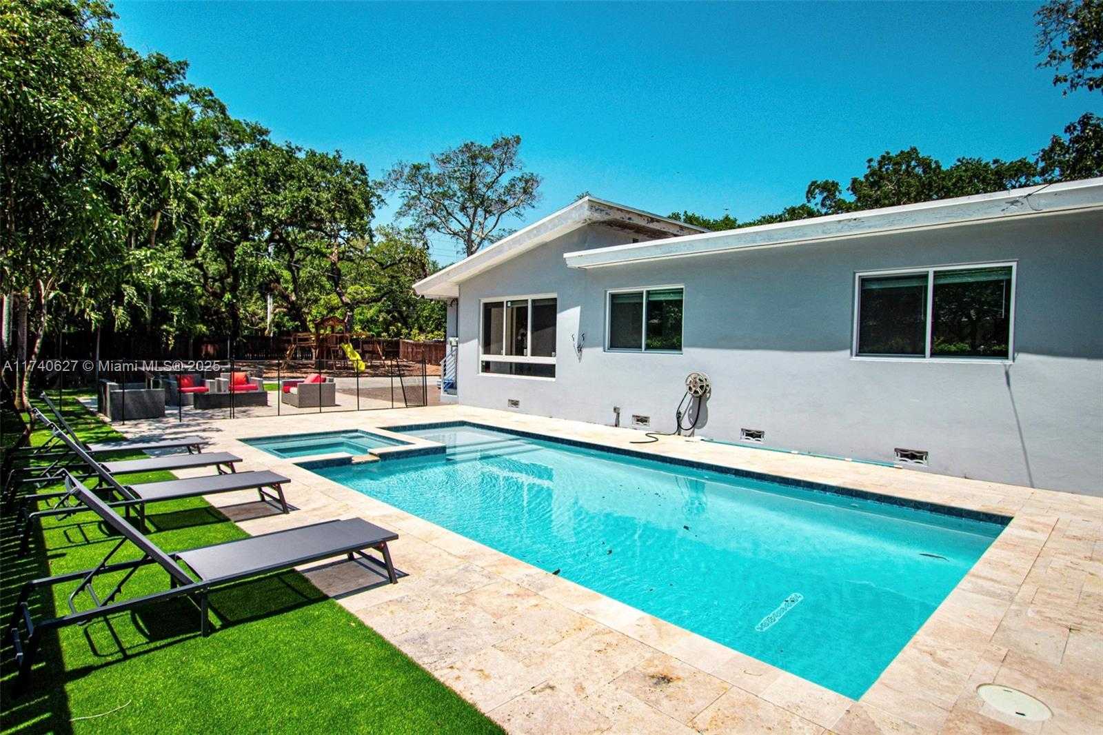 Small Image of 3981 SOUTH WEST 58TH ST, Dania Beach Number 5