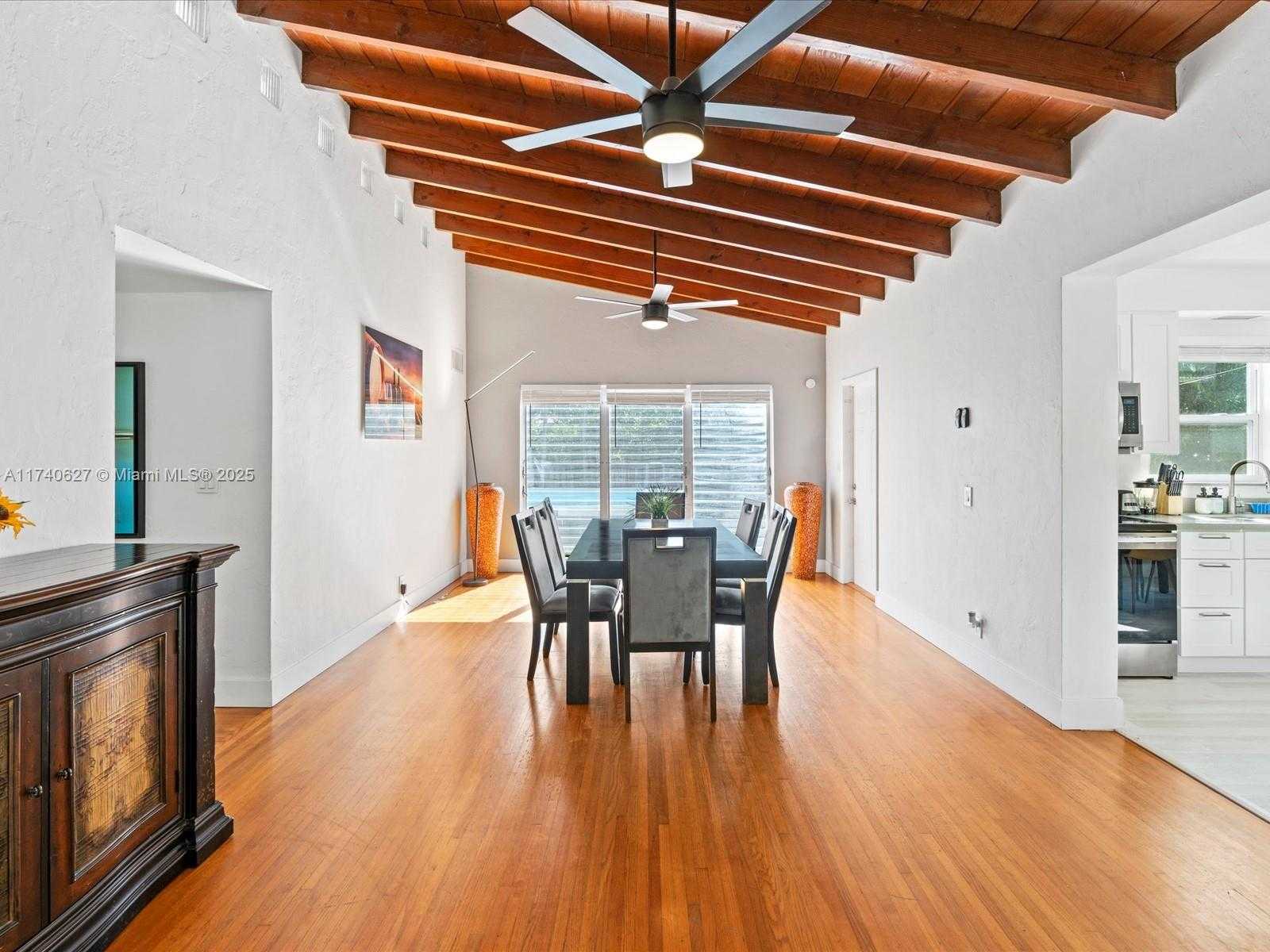 Small Image of 3981 SOUTH WEST 58TH ST, Dania Beach Number 8