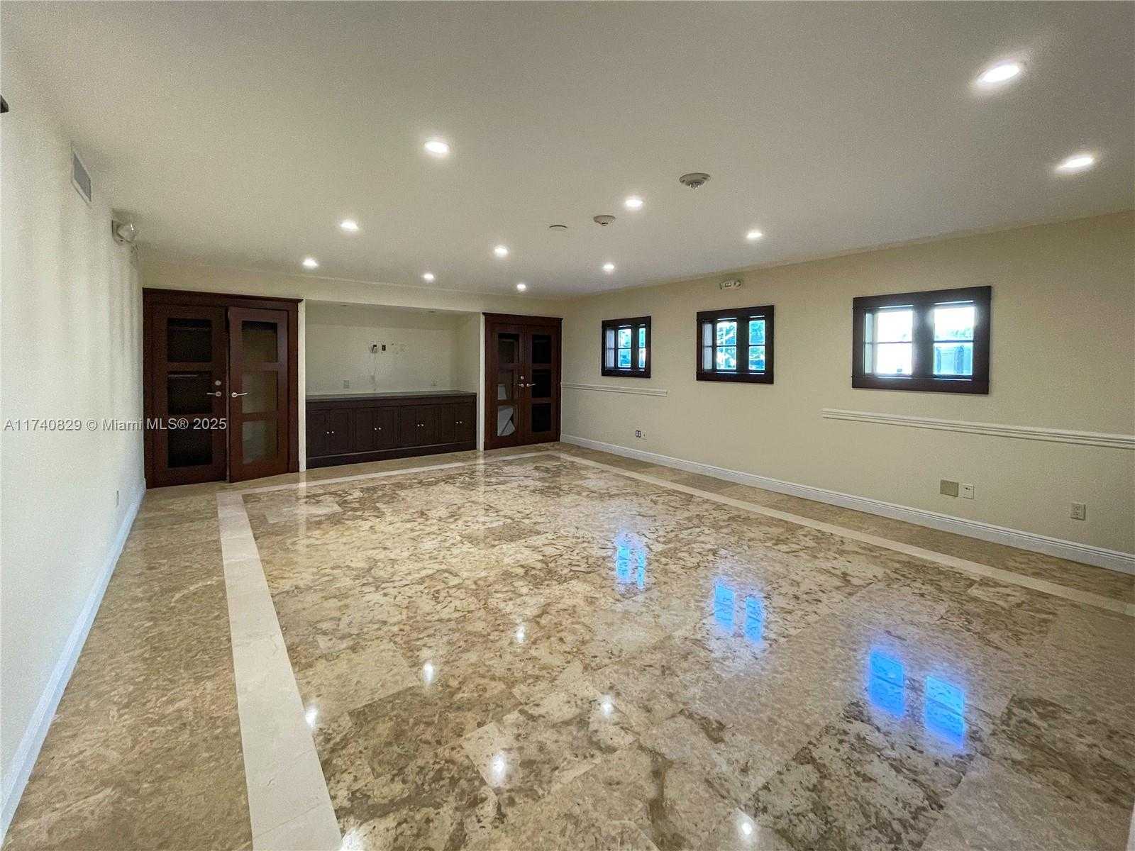 Small Image of Coral Gables Number 7