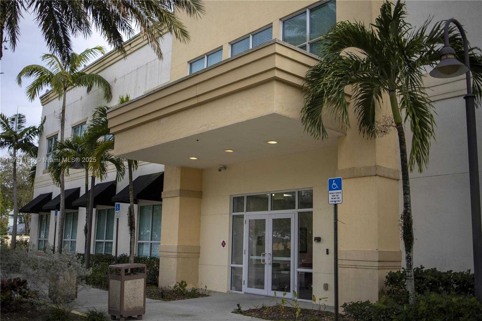 Small Image of 451 SOUTH WEST BETHANY DR, Saint Lucie West Number 3
