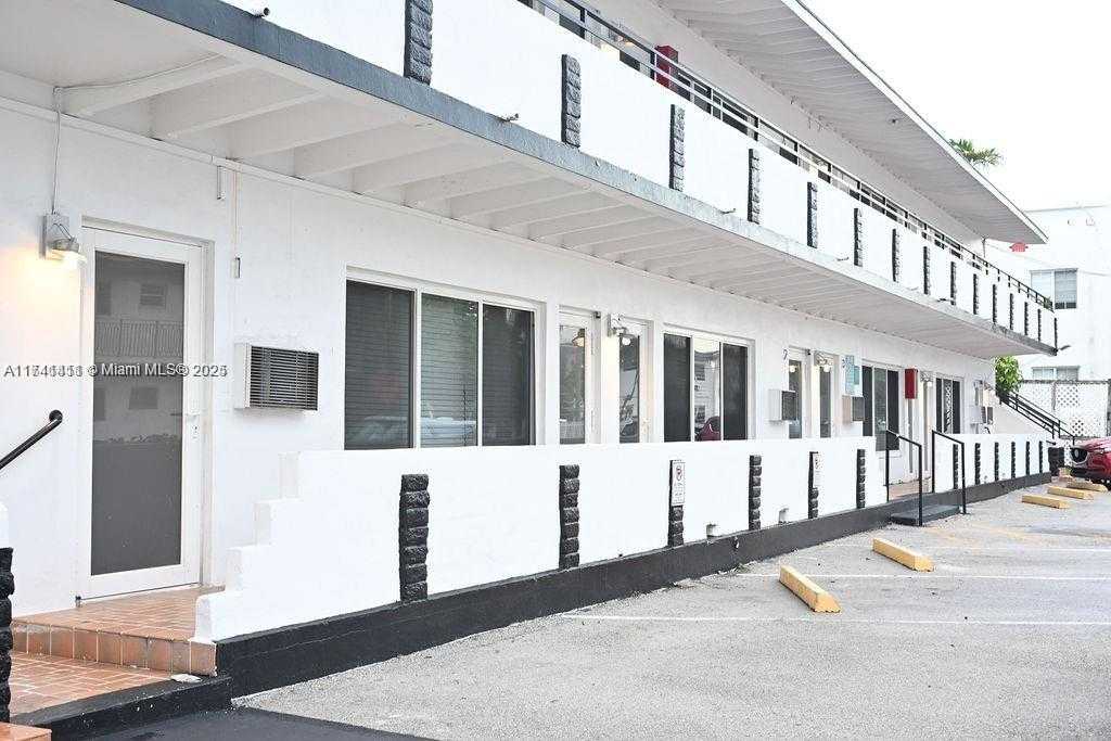 Small Image of 345 85TH ST, Miami Beach Number 4