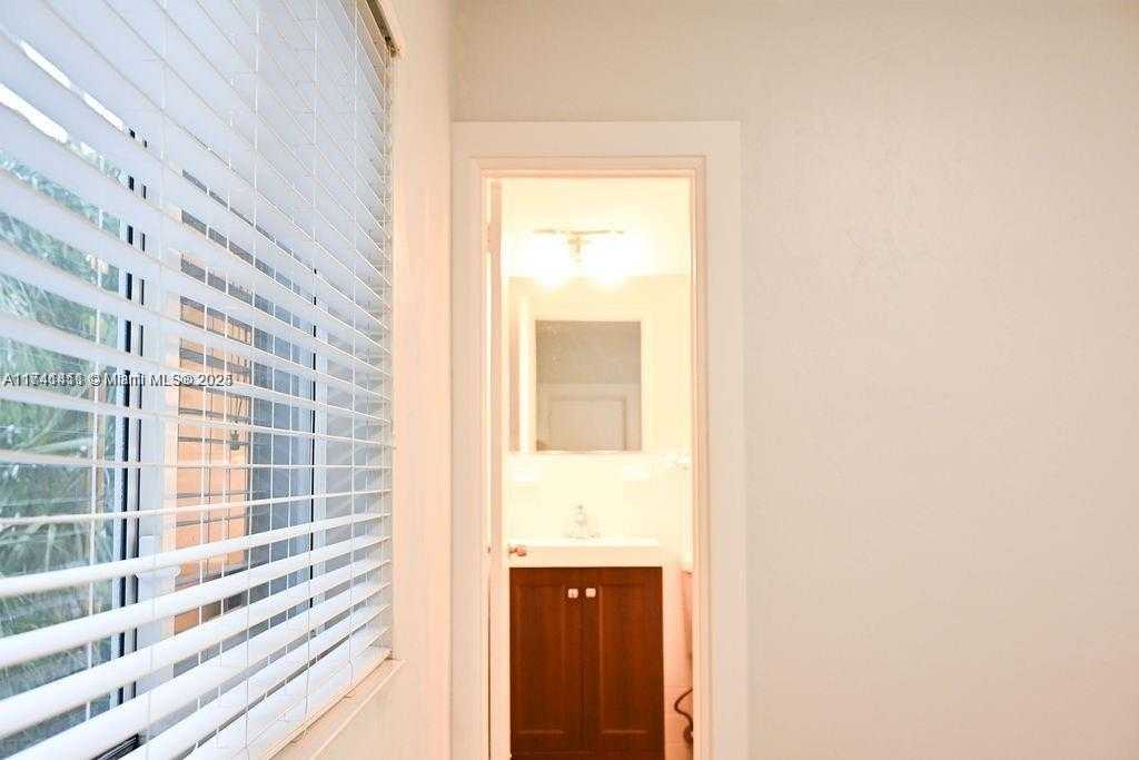 Small Image of 345 85TH ST, Miami Beach Number 7
