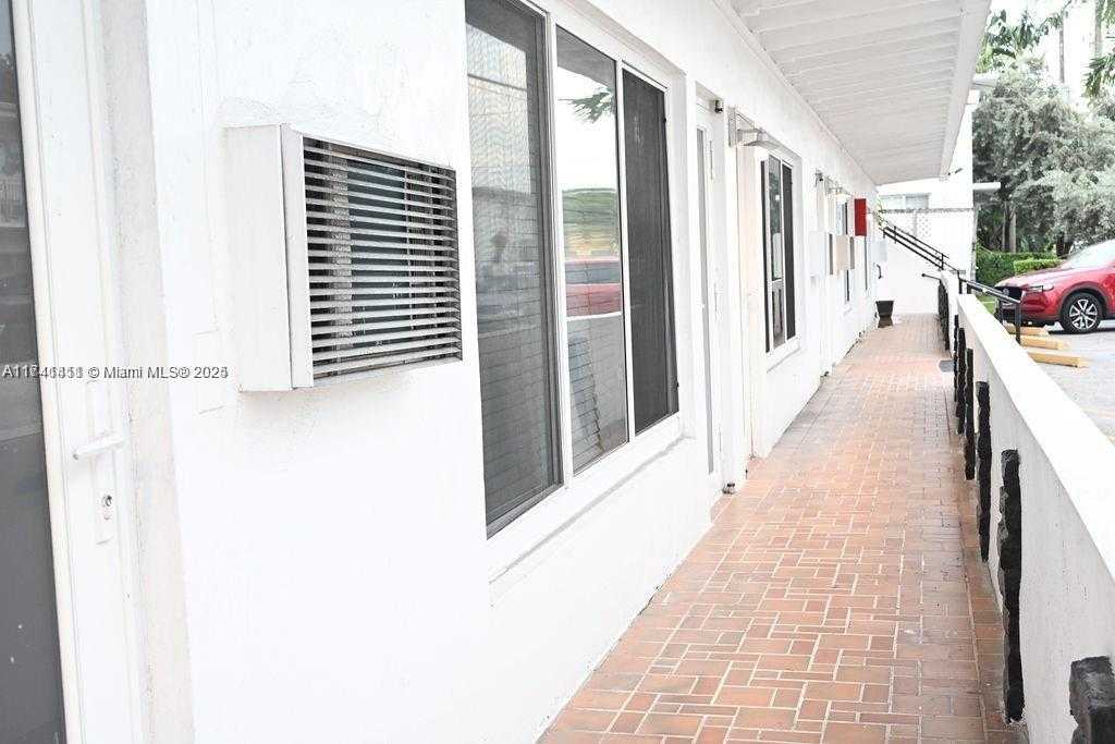 Small Image of 345 85TH ST, Miami Beach Number 9