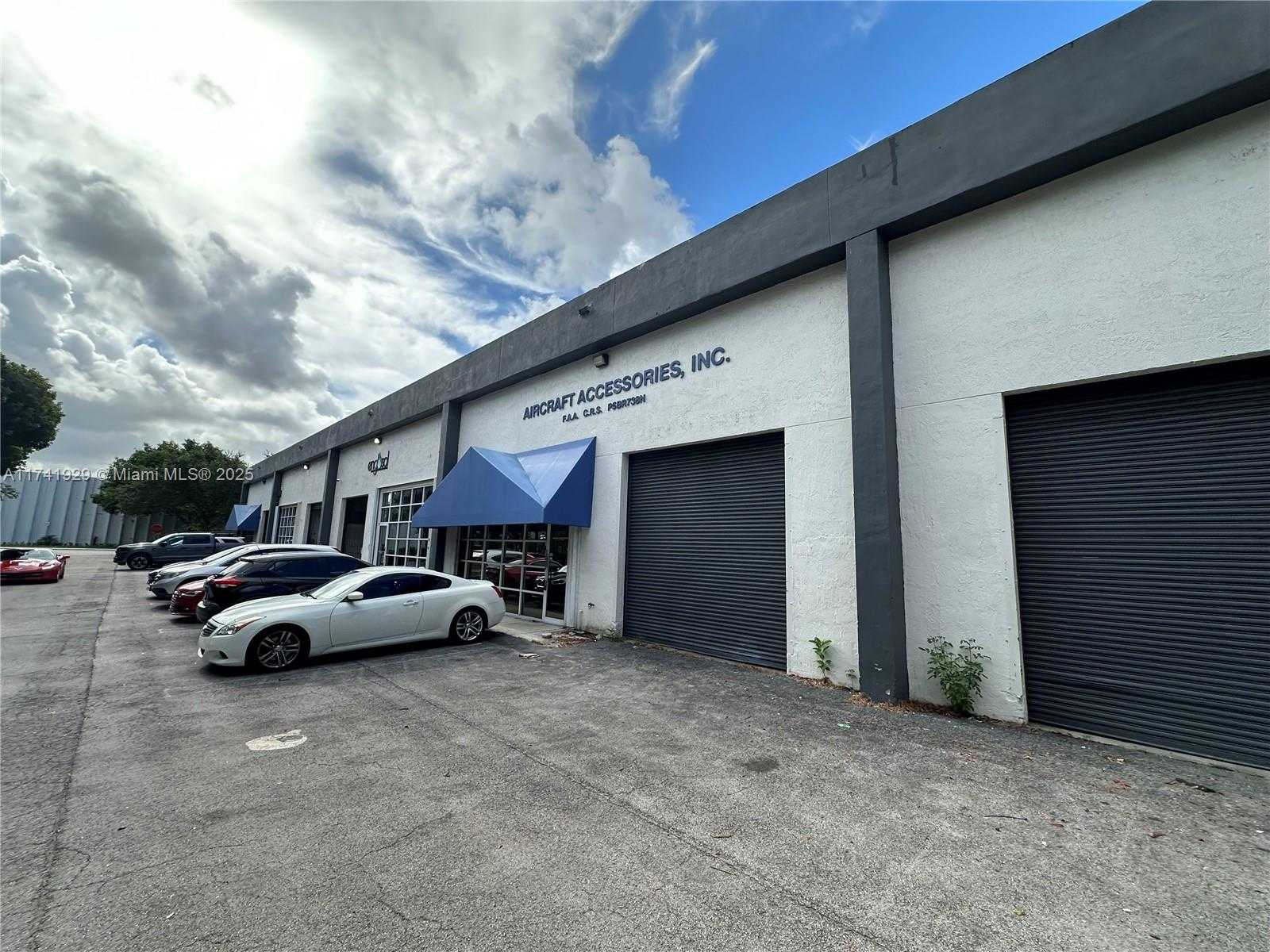 Small Image of 2330 NORTH WEST 102ND AVE #4, Doral Number 13