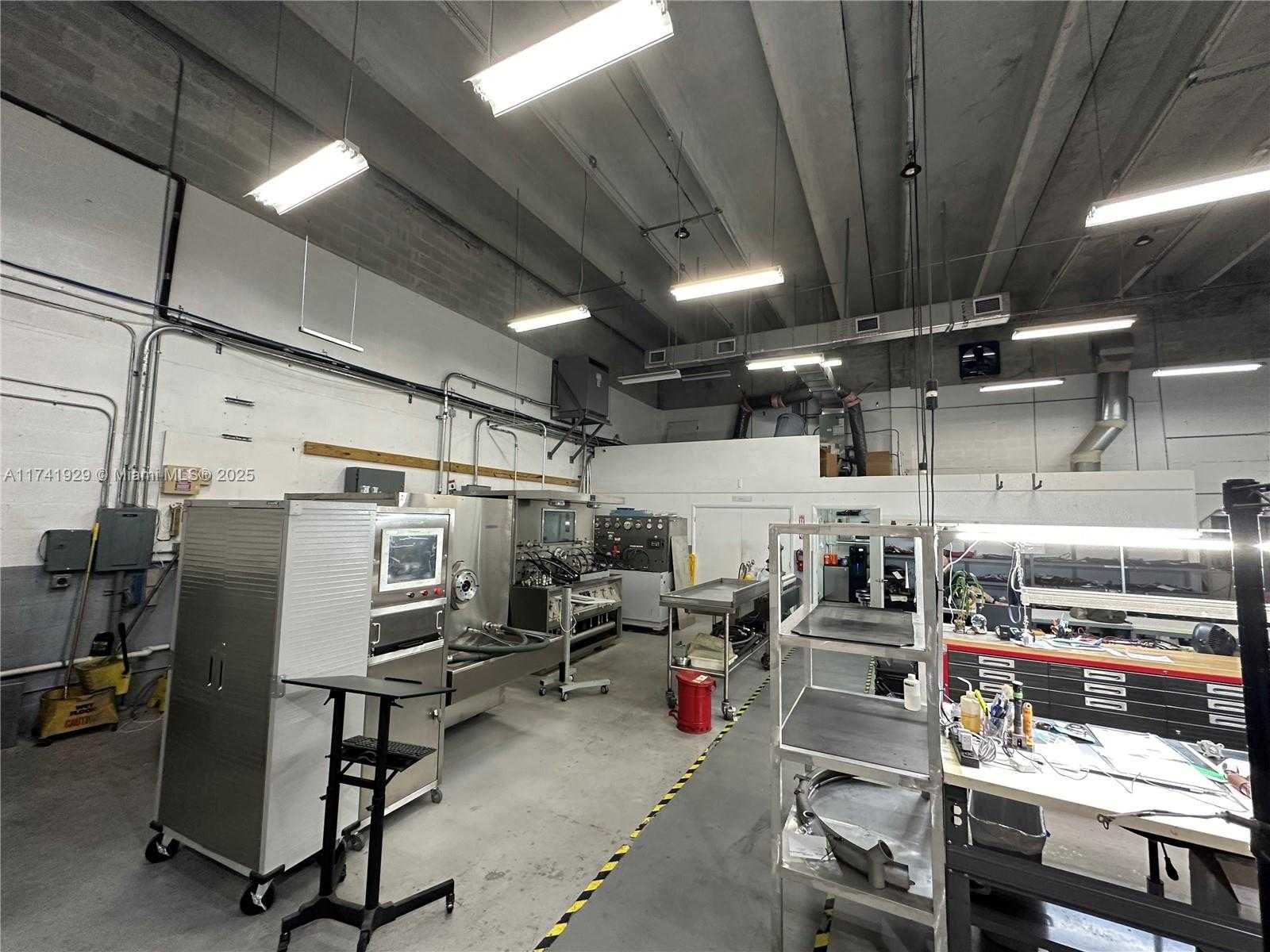 Small Image of 2330 NORTH WEST 102ND AVE #4, Doral Number 5