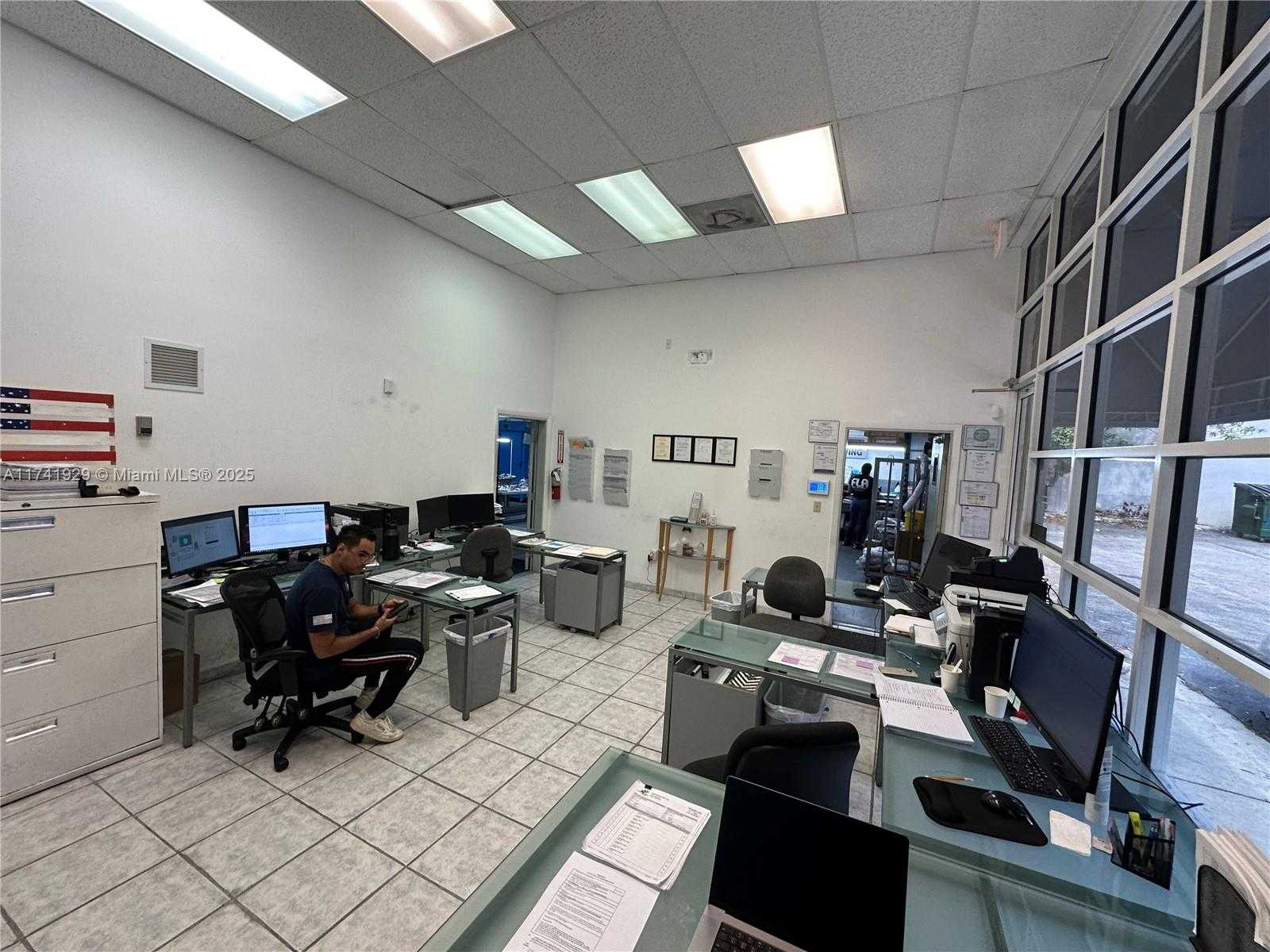 Small Image of 2330 NORTH WEST 102ND AVE #4, Doral Number 7