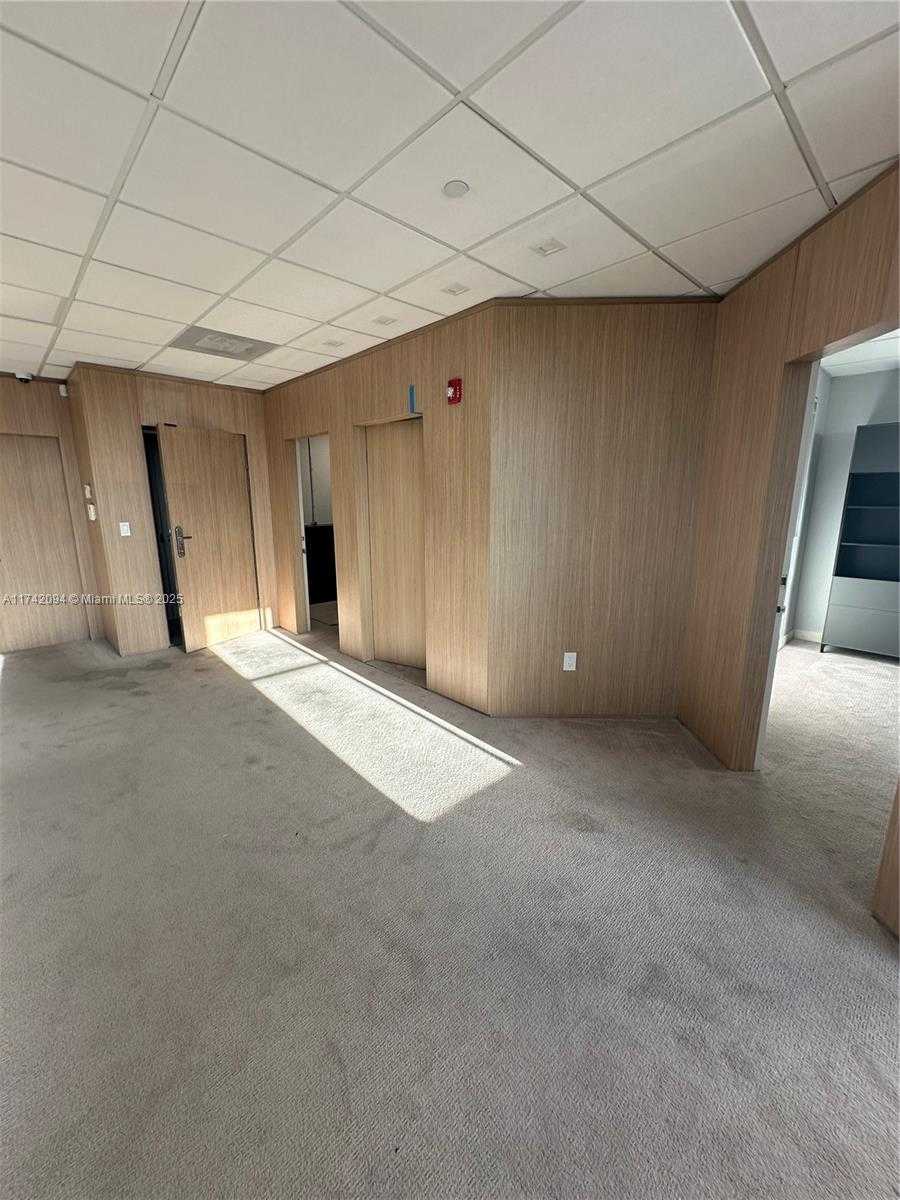 Small Image of 3363 NORTH EAST 163RD ST #508, North Miami Beach Number 4