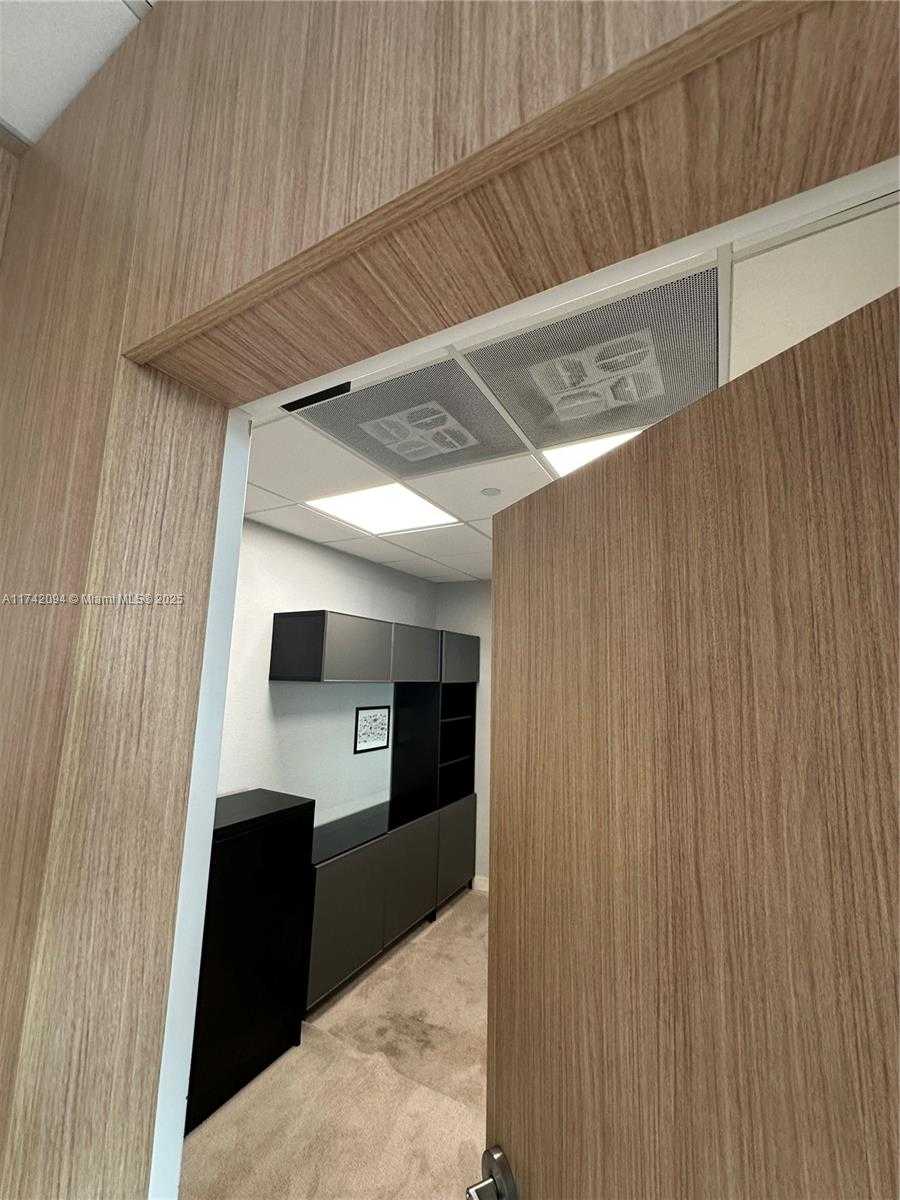 Small Image of 3363 NORTH EAST 163RD ST #508, North Miami Beach Number 8