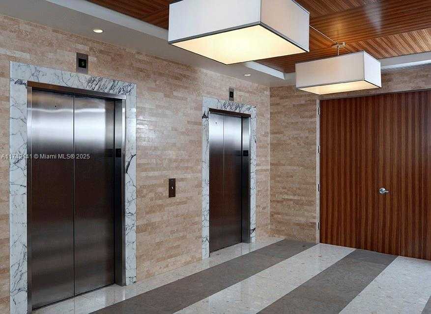 Small Image of 175 SOUTH WEST 7TH ST #1505, Miami Number 3