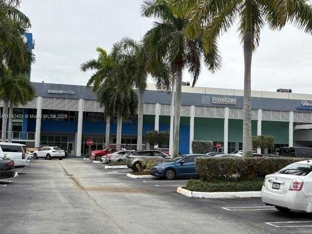 Small Image of 13914 SOUTH WEST 8TH ST, Miami Number 21