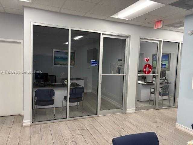 Small Image of 13914 SOUTH WEST 8TH ST, Miami Number 7