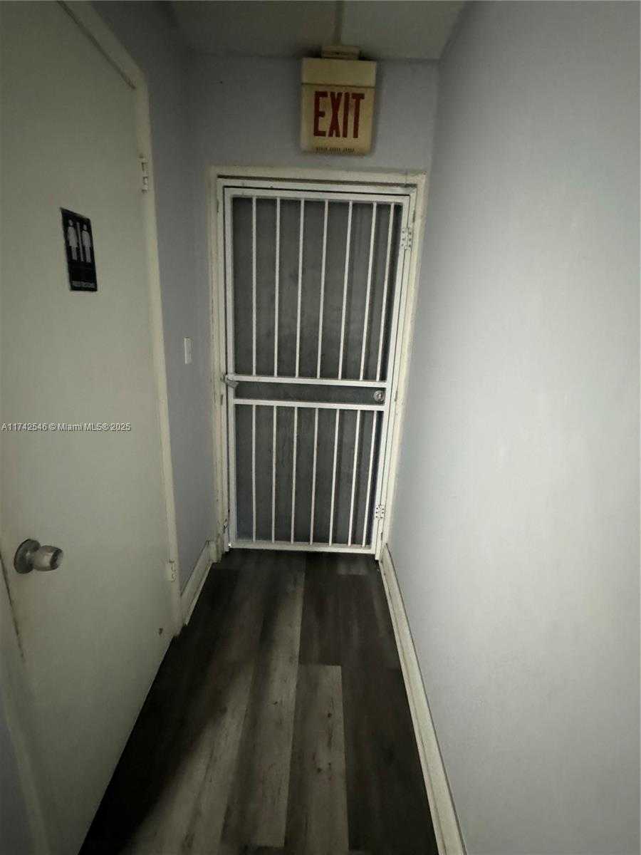 Small Image of 10550 NORTH WEST 77 CT #204, Hialeah Gardens Number 13