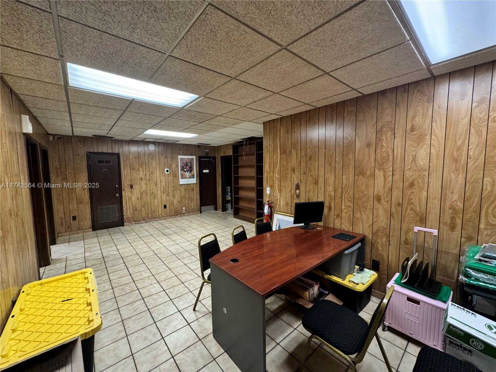Small Image of 1401 NORTH WEST 17TH AVE, Miami Number 2
