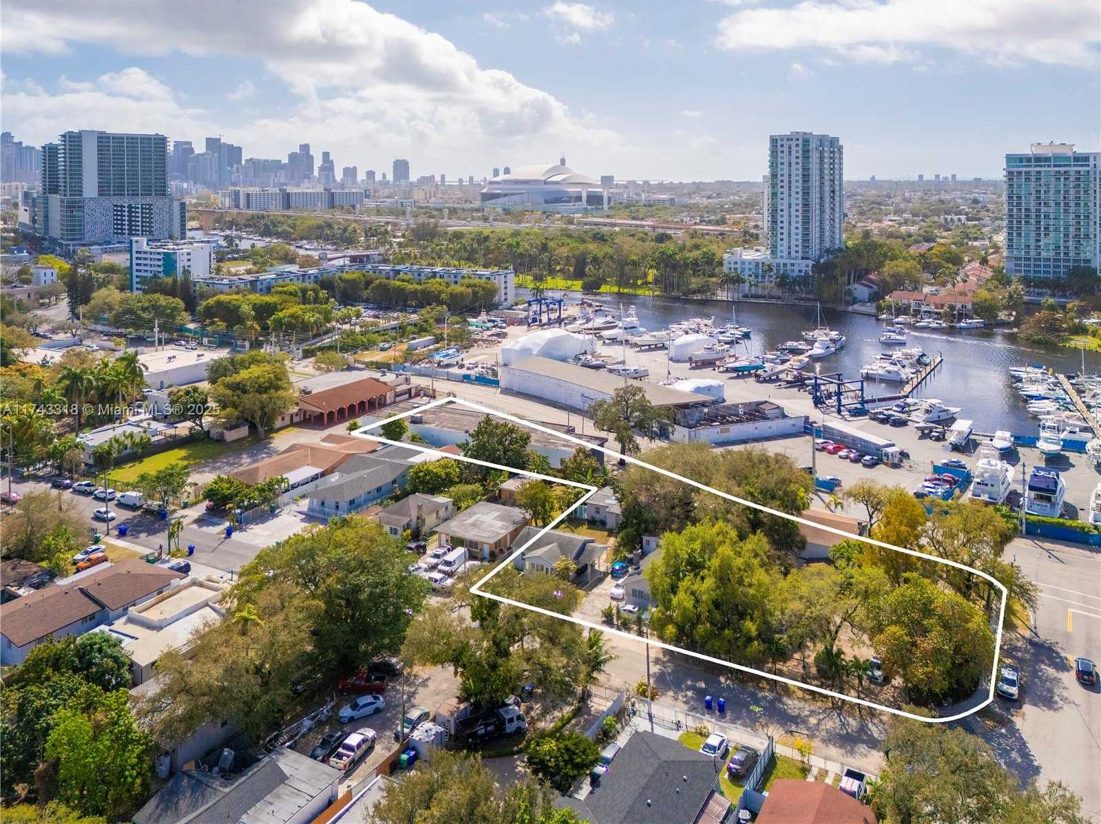 Small Image of 1871 NORTH WEST NORTH RIVER DRIVE, Miami Number 5
