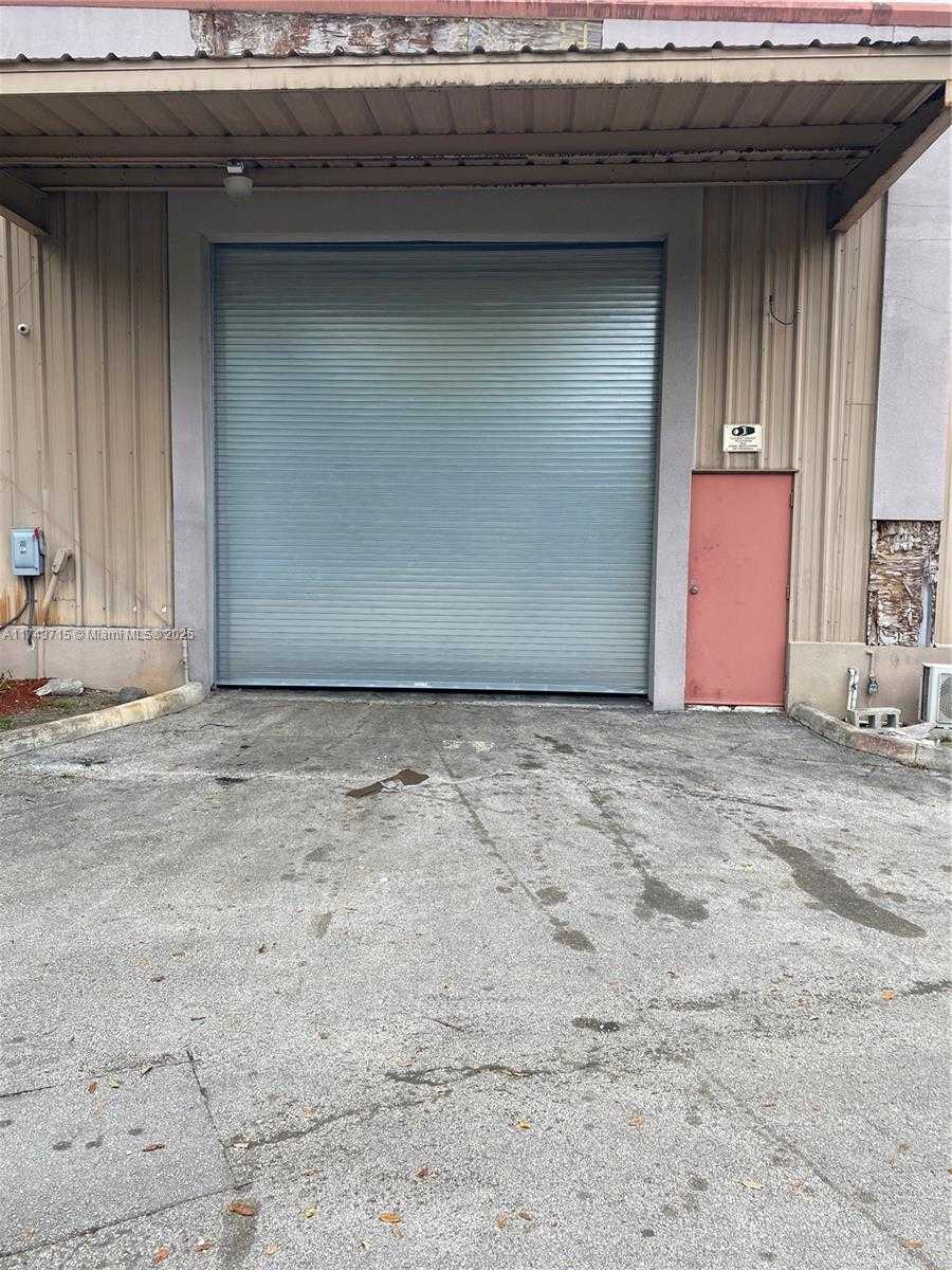 Small Image of 6950 STIRLING RD, Davie Number 2