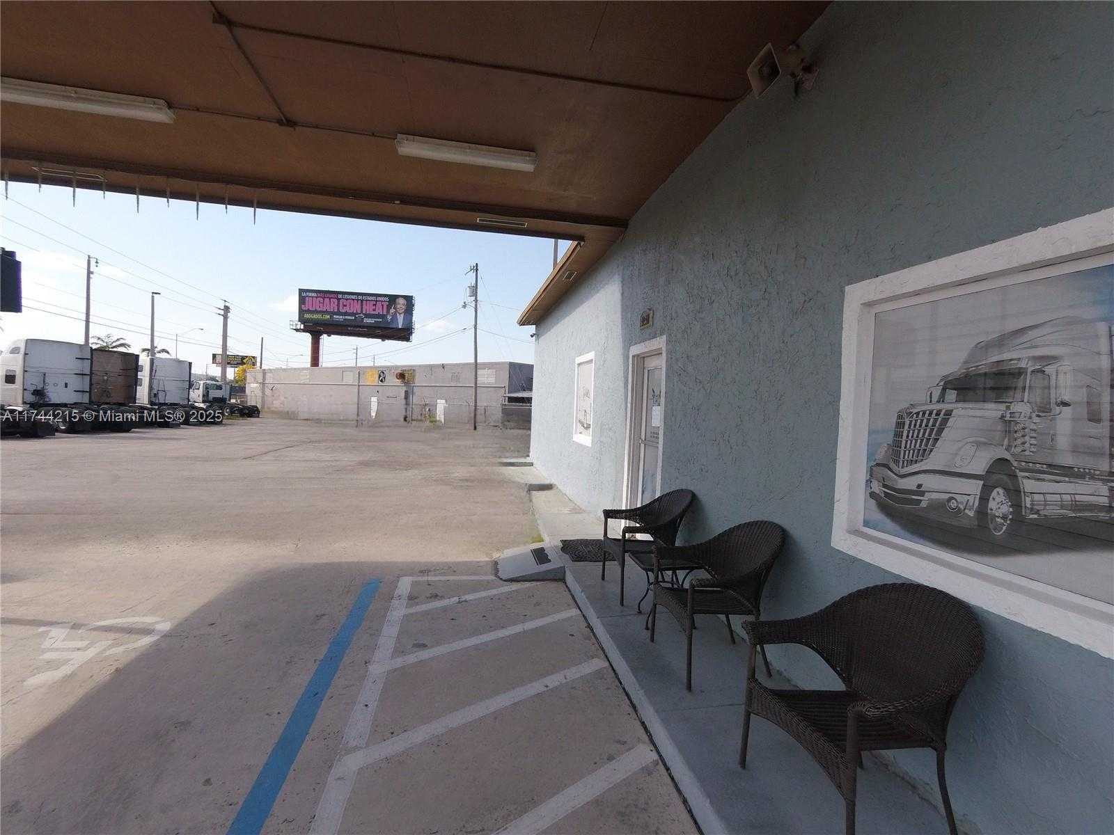 Small Image of 3131 WEST OKEECHOBEE RD, Hialeah Number 11