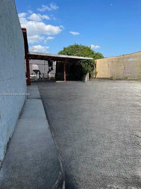 Small Image of 3131 WEST OKEECHOBEE RD, Hialeah Number 15