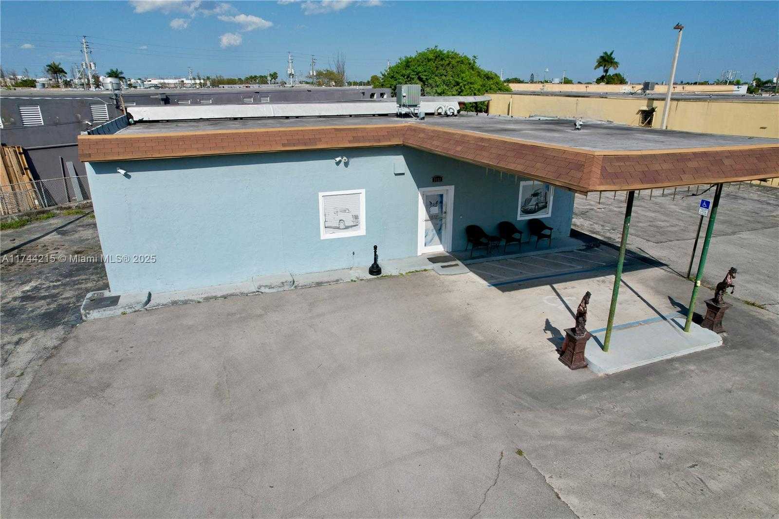 Small Image of 3131 WEST OKEECHOBEE RD, Hialeah Number 2