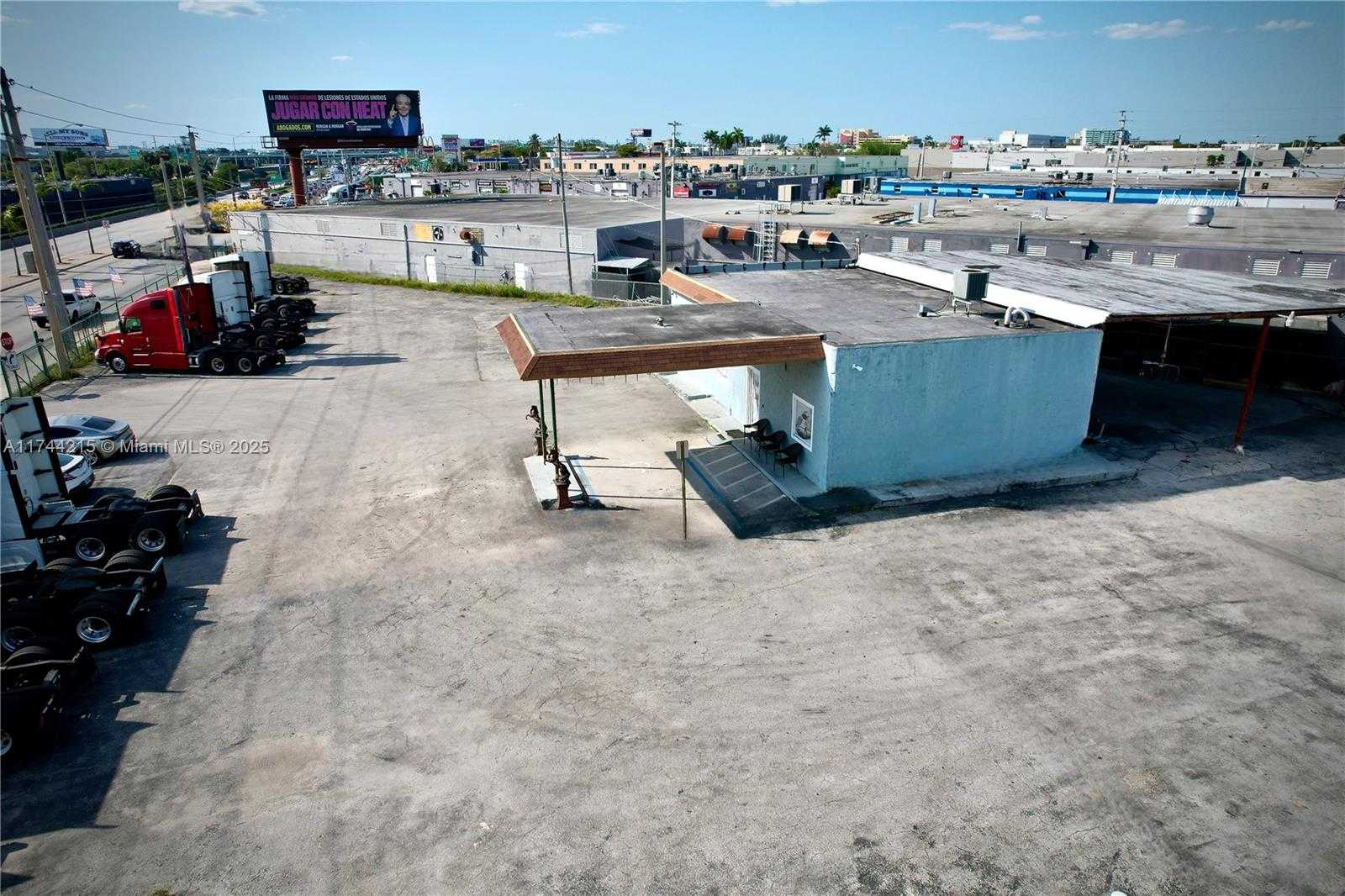Small Image of 3131 WEST OKEECHOBEE RD, Hialeah Number 3
