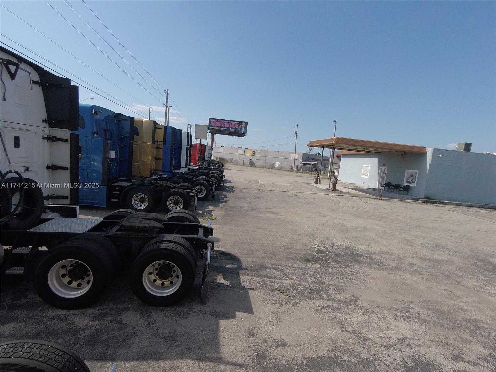 Small Image of 3131 WEST OKEECHOBEE RD, Hialeah Number 31