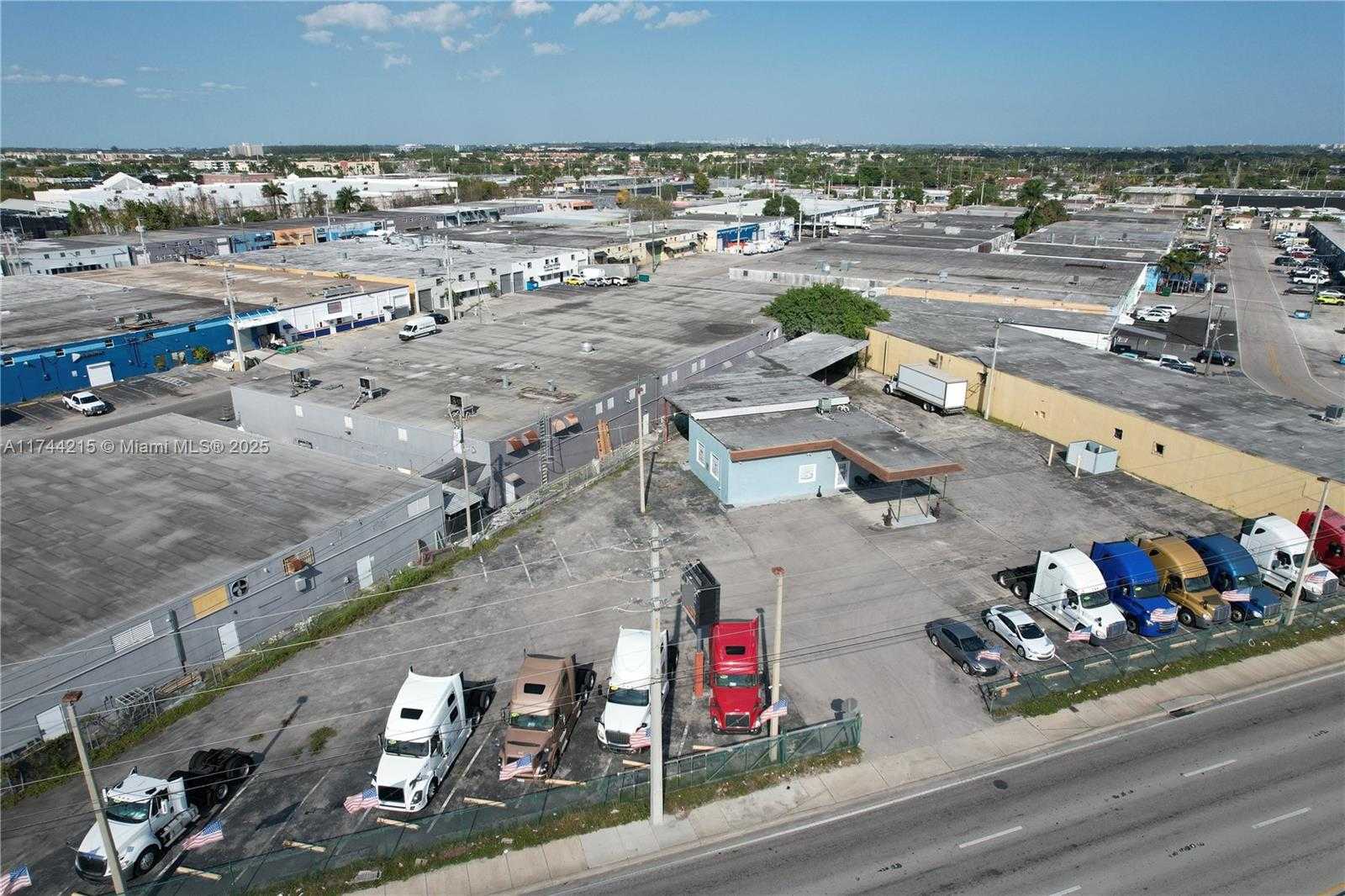 Small Image of 3131 WEST OKEECHOBEE RD, Hialeah Number 46