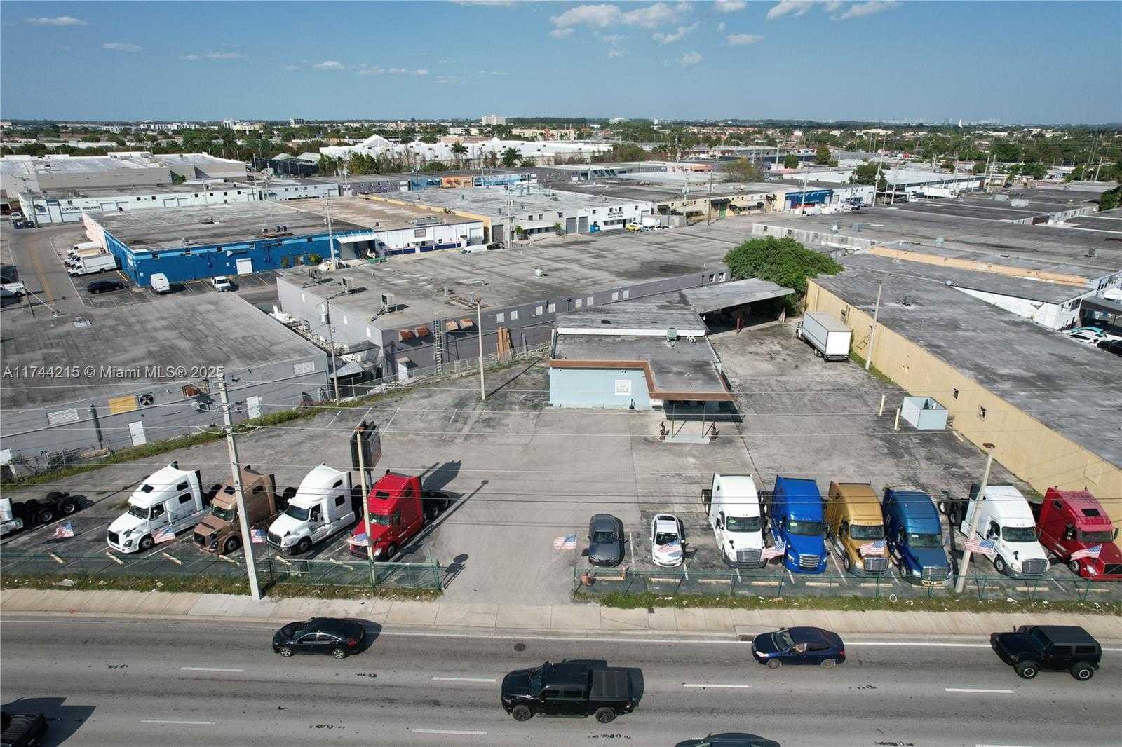 Small Image of 3131 WEST OKEECHOBEE RD, Hialeah Number 7