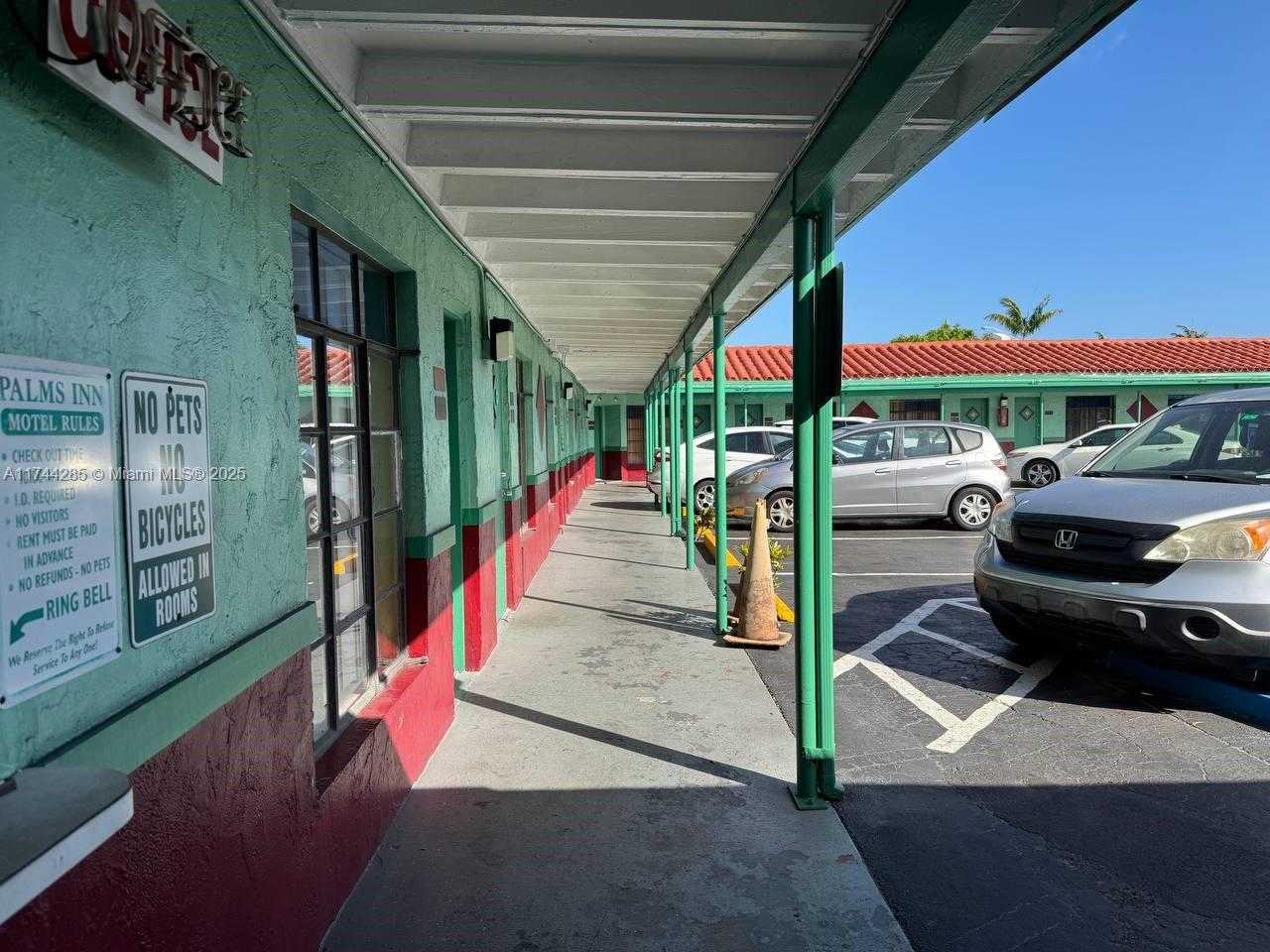 Small Image of 1290 SOUTH FEDERAL HWY, Dania Beach Number 12