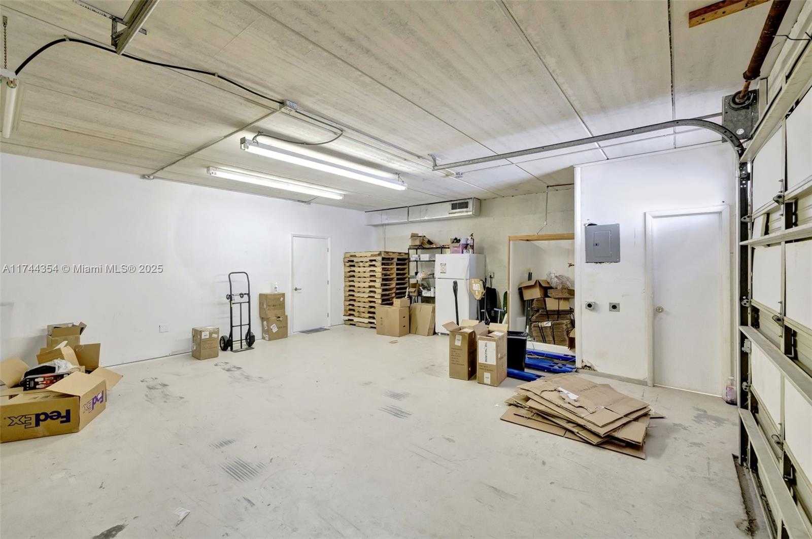 Small Image of 3483 NORTH EAST 12TH TER, Oakland Park Number 35