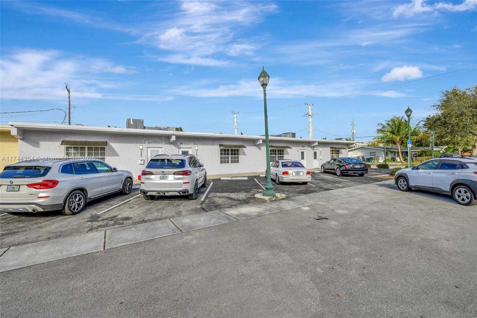 Small Image of 3483 NORTH EAST 12TH TER, Oakland Park Number 45