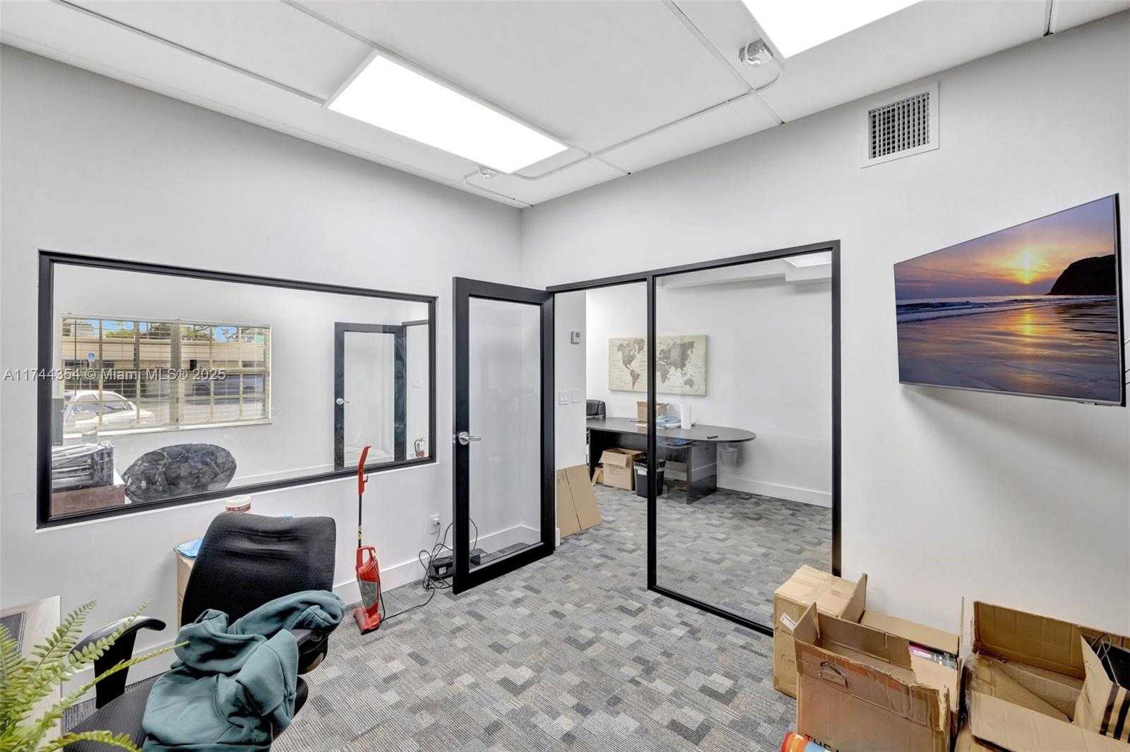 Small Image of 3483 NORTH EAST 12TH TER, Oakland Park Number 6