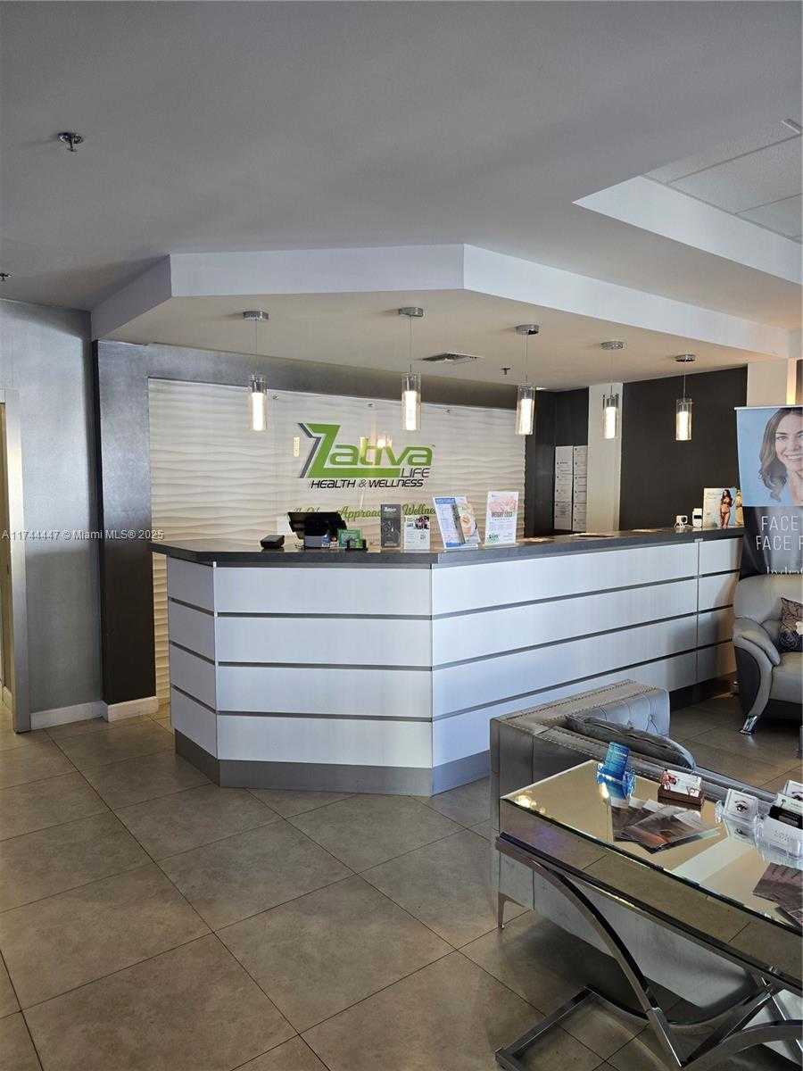 Small Image of 17070 COLLINS AVE, Sunny Isles Beach Number 3