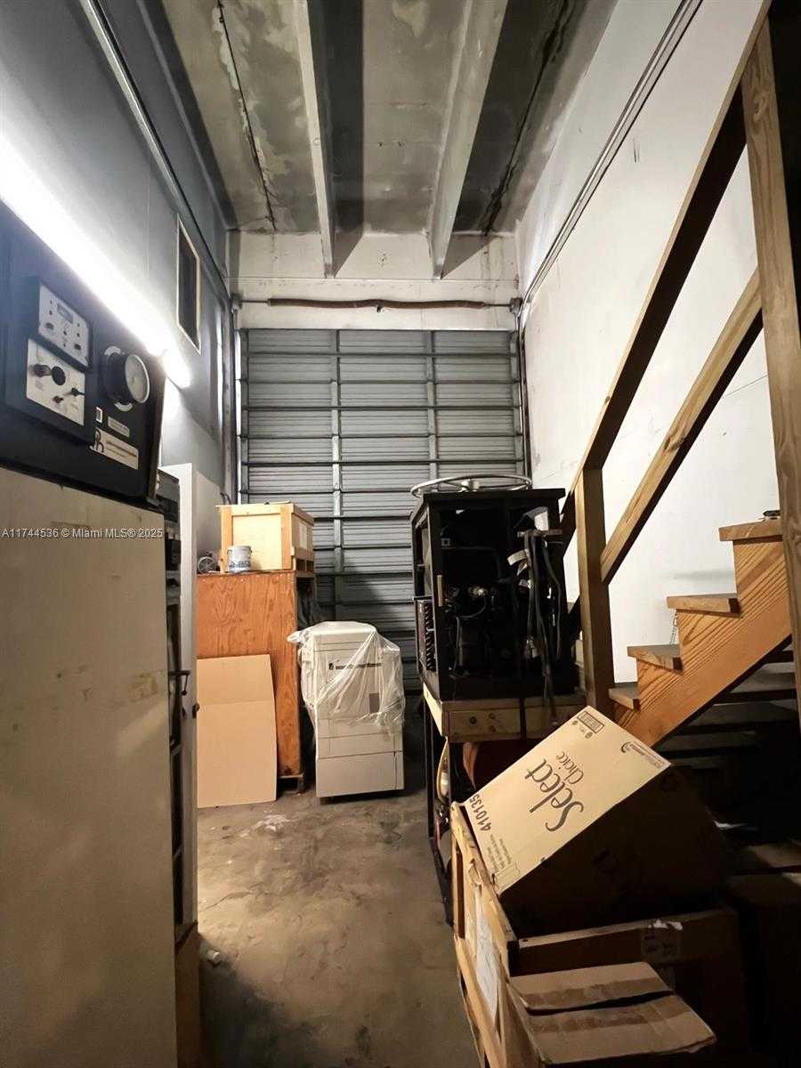 Small Image of 1670 WEST 39TH PL #1302, Hialeah Number 9