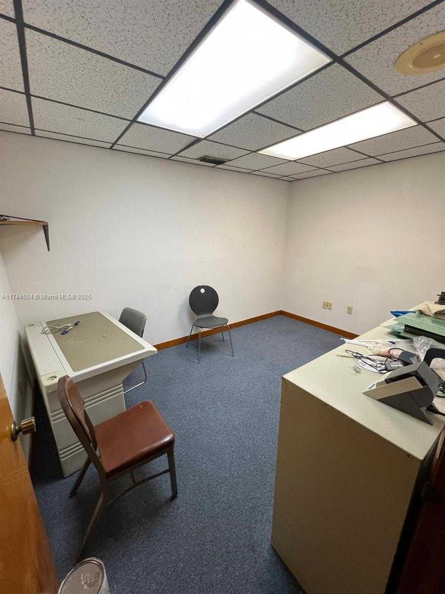 Small Image of 1671 WEST 38TH PL #1406, Hialeah Number 10