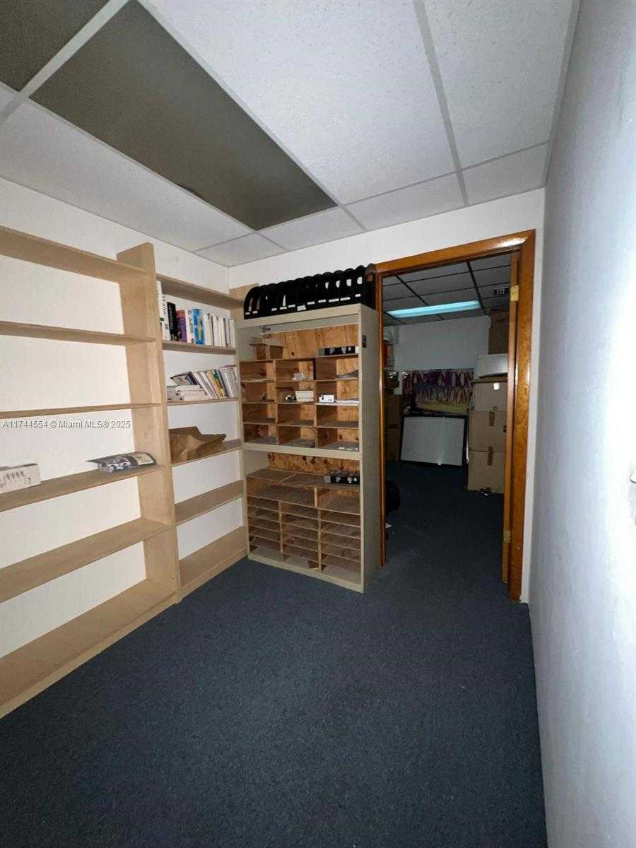Small Image of 1671 WEST 38TH PL #1406, Hialeah Number 12