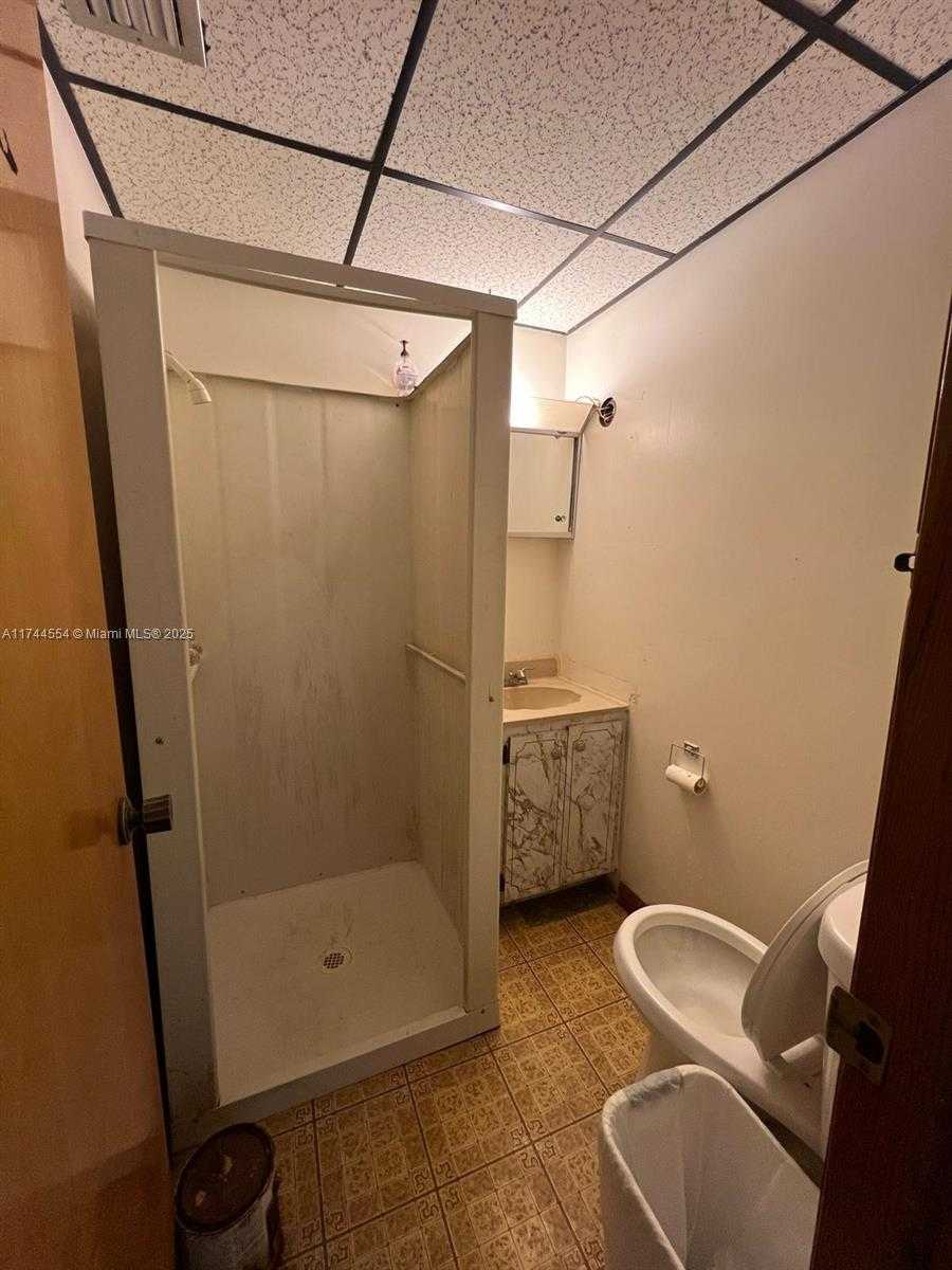 Small Image of 1671 WEST 38TH PL #1406, Hialeah Number 13