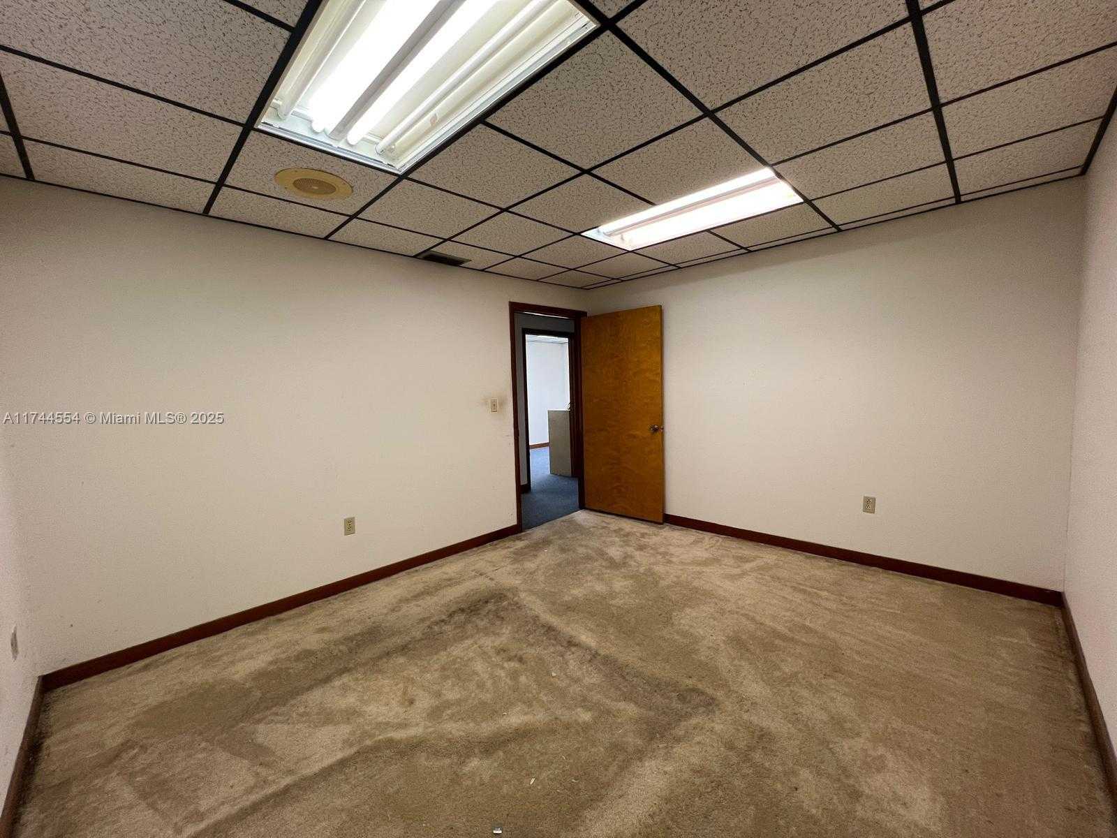 Small Image of 1671 WEST 38TH PL #1406, Hialeah Number 9