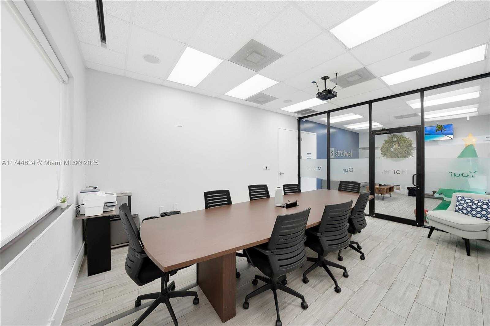 Small Image of 17687 NORTH WEST 78TH AVE, Hialeah Number 24