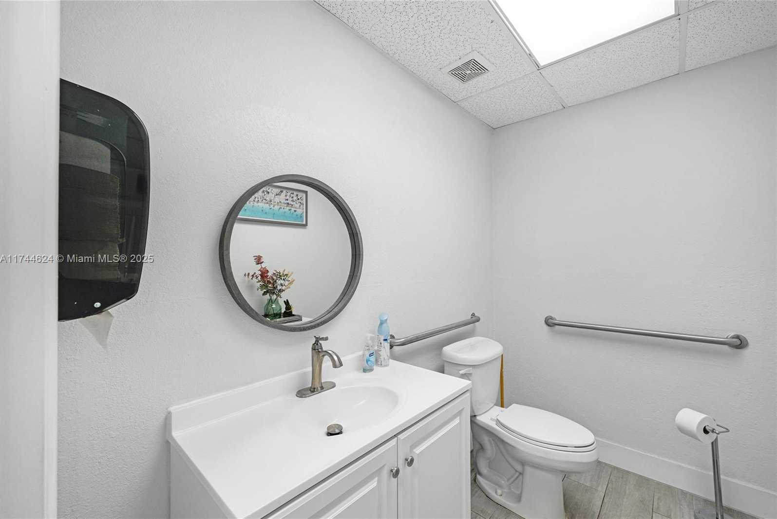 Small Image of 17687 NORTH WEST 78TH AVE, Hialeah Number 27