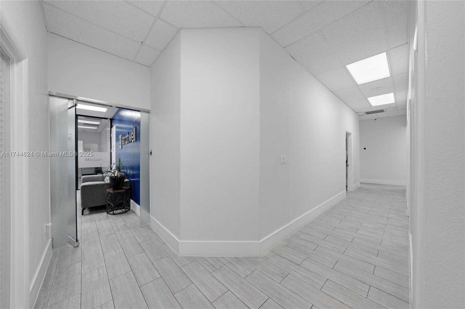 Small Image of 17687 NORTH WEST 78TH AVE, Hialeah Number 6