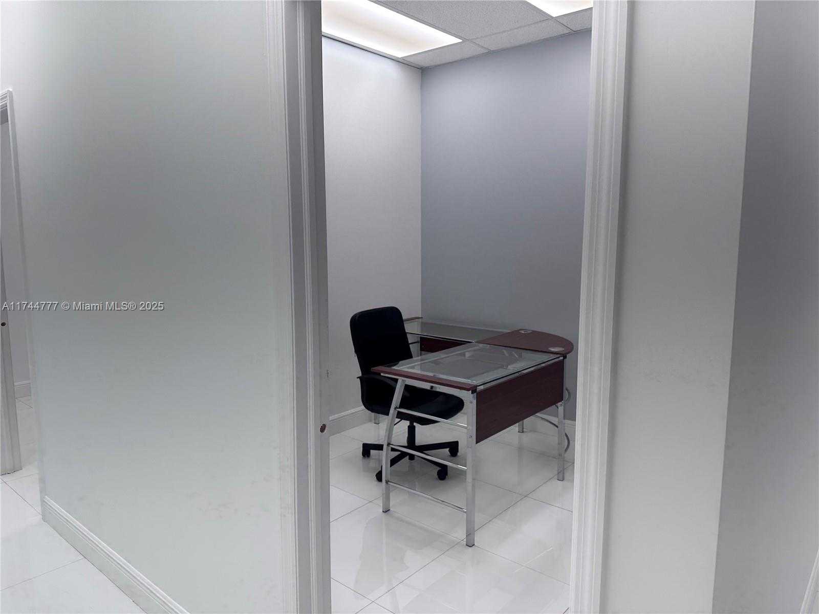 Small Image of 2412 NORTH WEST 87TH PL, Doral Number 8