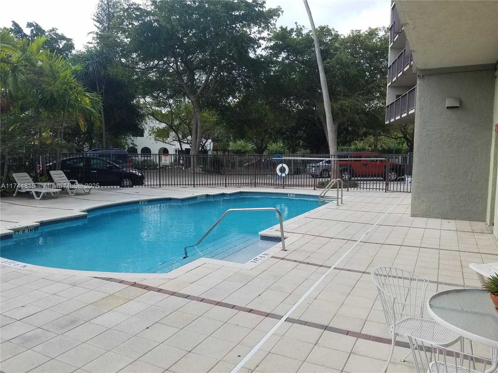 Small Image of 5781 BISCAYNE BLVD #CS-1, Miami Number 6