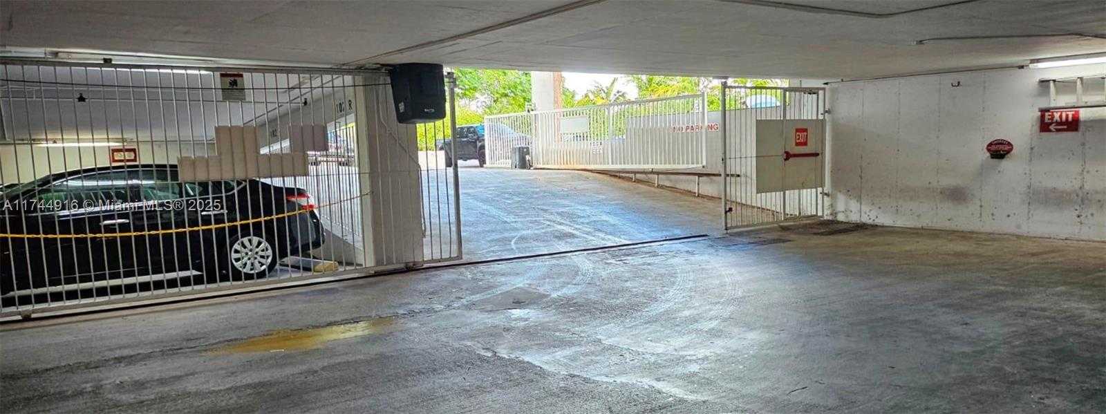Small Image of 770 PONCE DE LEON BLVD #2nd fl, Coral Gables Number 18