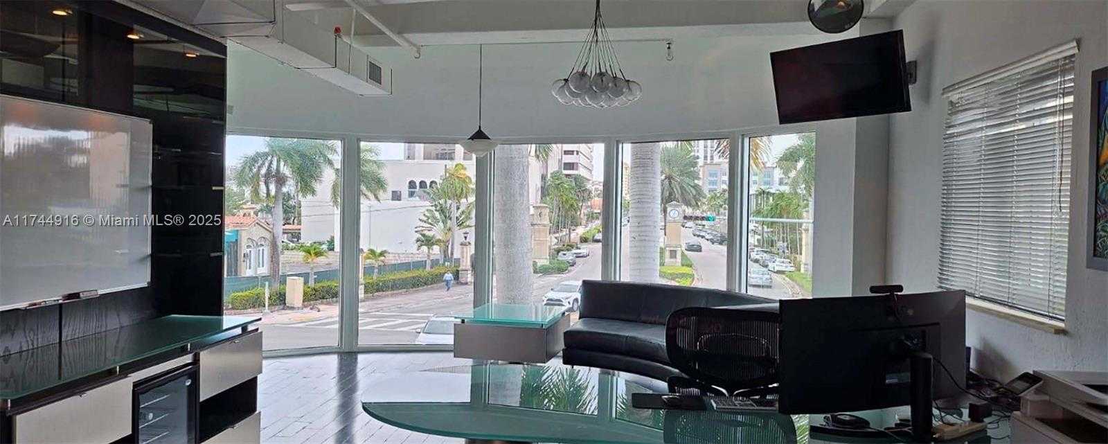 Small Image of 770 PONCE DE LEON BLVD #2nd fl, Coral Gables Number 6