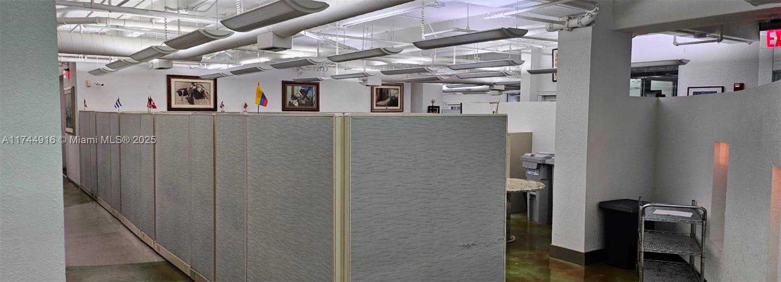 Small Image of 770 PONCE DE LEON BLVD #2nd fl, Coral Gables Number 9