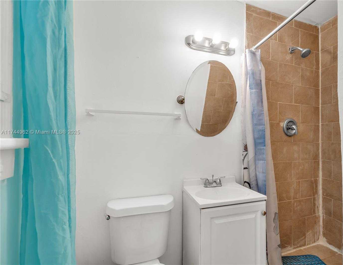 Small Image of 7525 NORTH EAST MIAMI CT, Miami Number 15