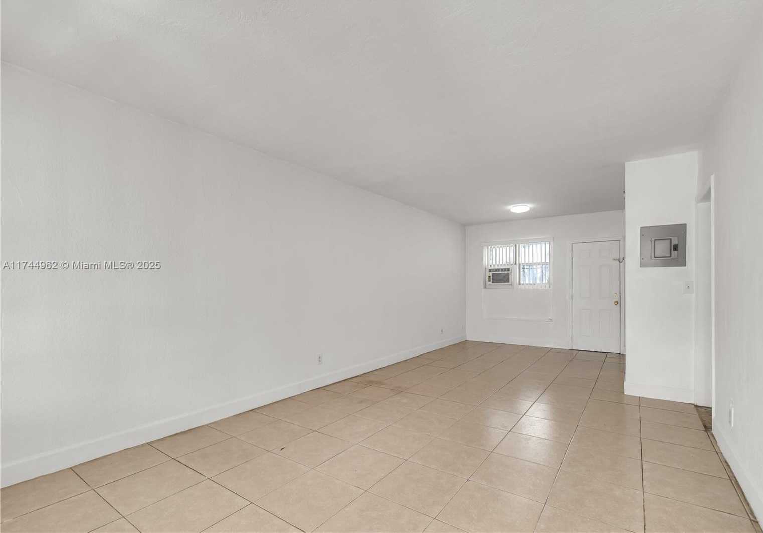 Small Image of 7525 NORTH EAST MIAMI CT, Miami Number 20