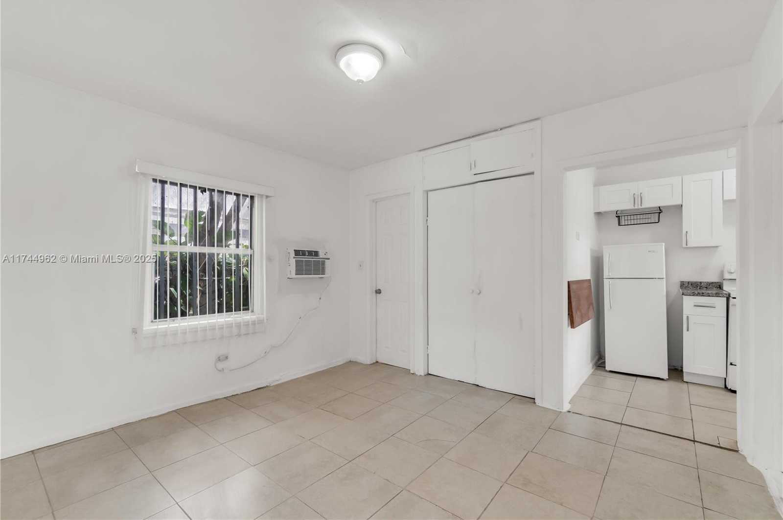 Small Image of 7525 NORTH EAST MIAMI CT, Miami Number 9