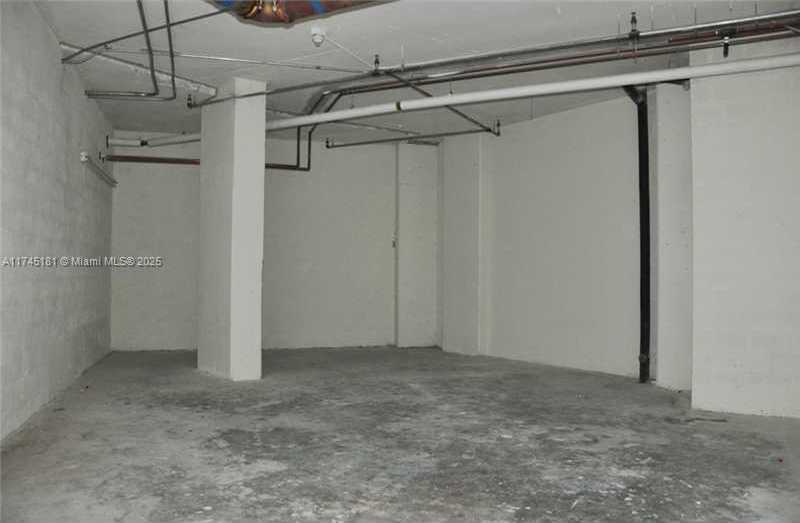 Small Image of 1900 NORTH BAYSHORE DR #212, Miami Number 11