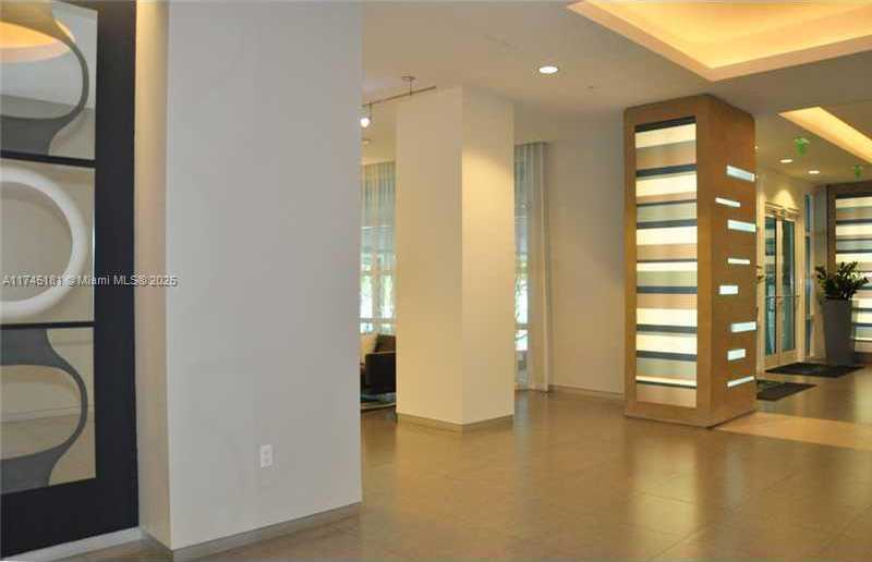 Small Image of 1900 NORTH BAYSHORE DR #212, Miami Number 18